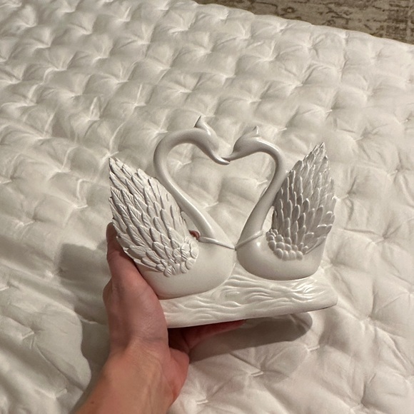 Swan Topper - Picture 2 of 3